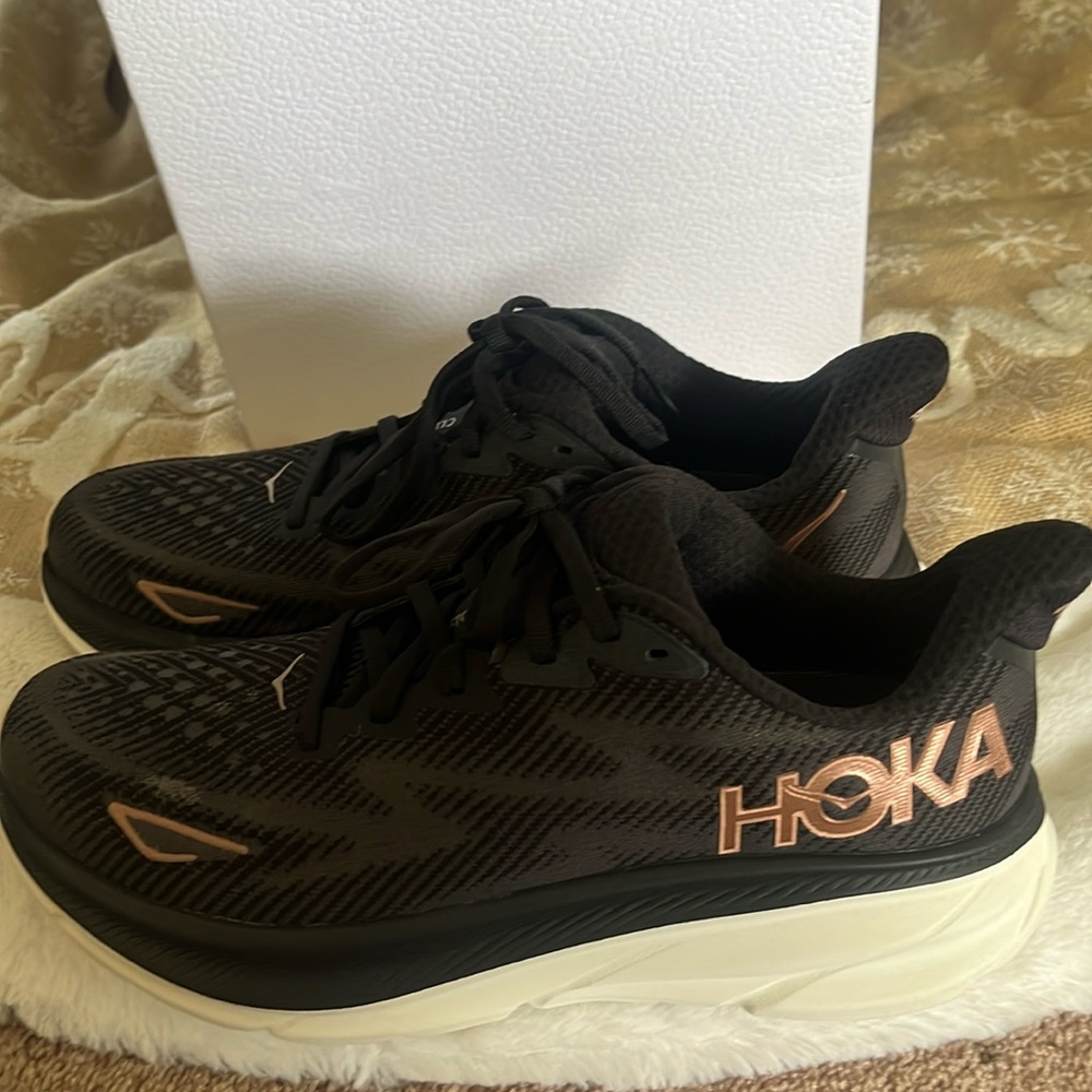 Hoka clifton 9 women’s shoe